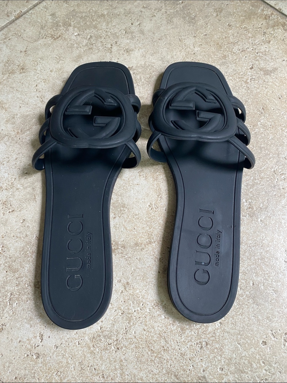 Gucci Matte Black GG Rubber Slide Sandals - Picture 5 of 16